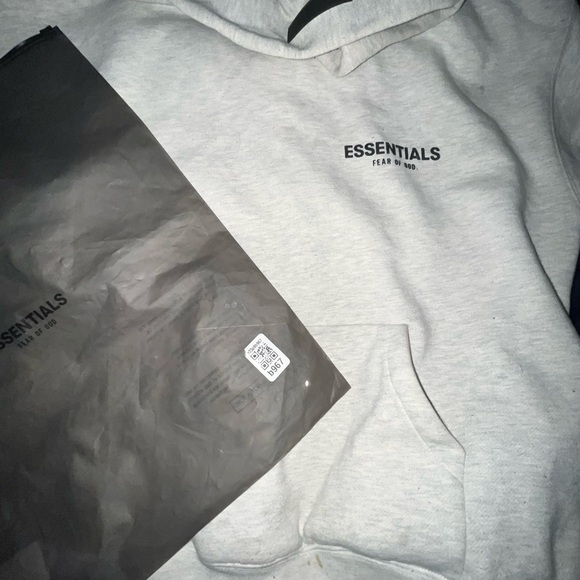 Men's Gray Sweater